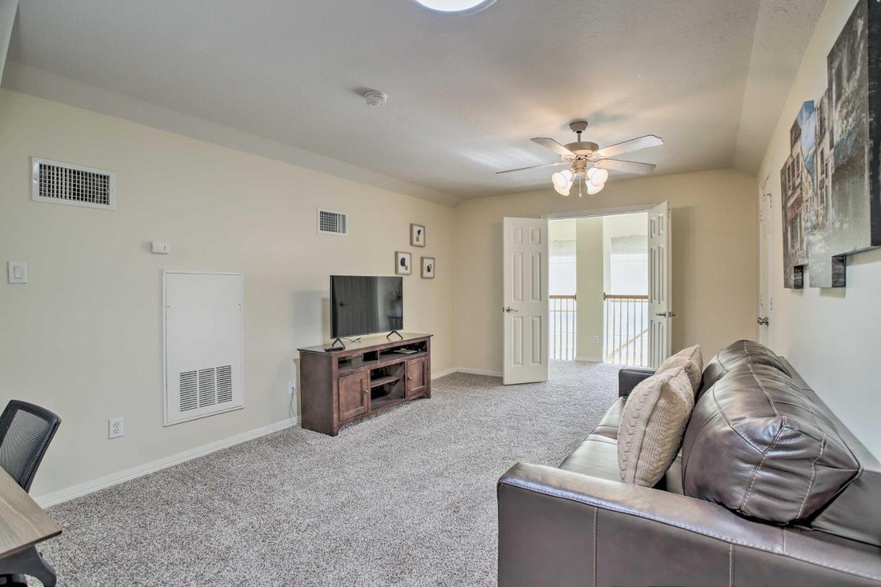 Spacious With Patio 5 Mi To Memorial Park Houston