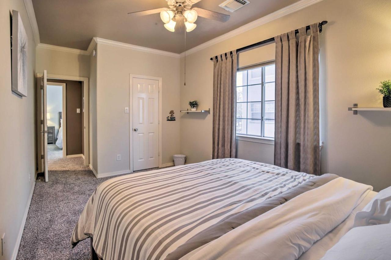 Holiday home Spacious With Patio 5 Mi To Memorial Park *